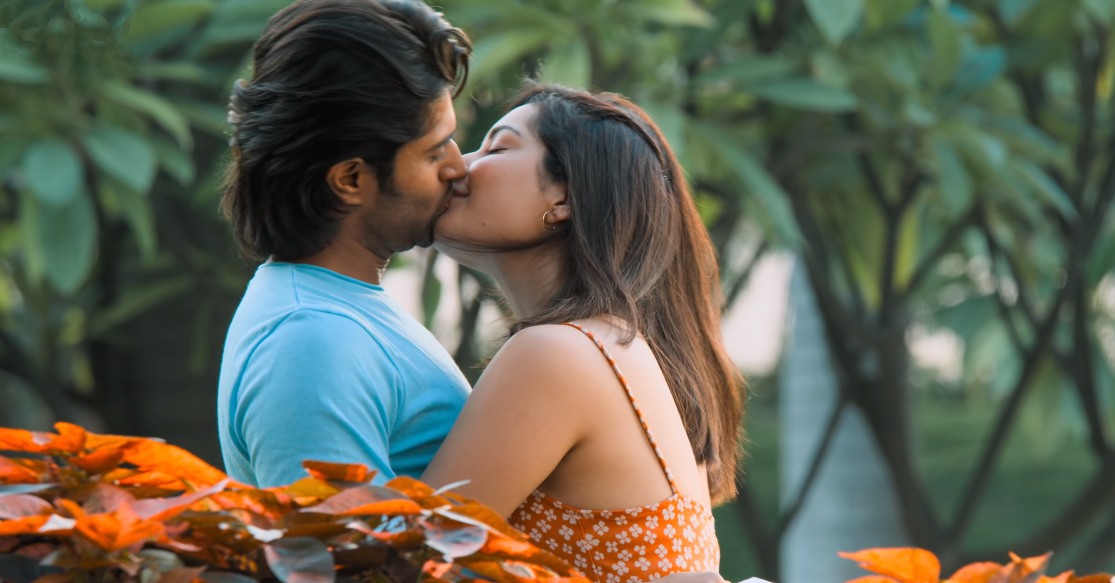 Raashi Khanna Clarification On Intimate Scenes With Vijay Devarakonda